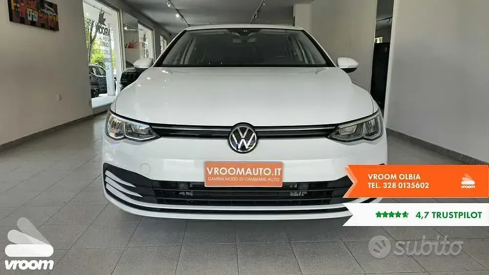 Usata VW Golf VIII Life 110 CV (80 kW) 2021 Berlina