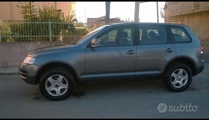 Usata VW Touareg R 174 CV (127 kW) 2004 Grigio SUV