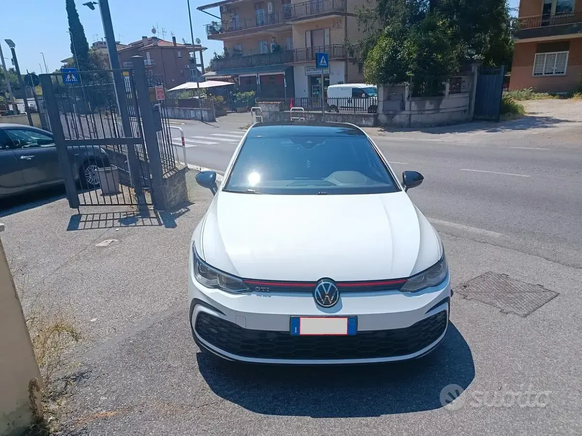 Usata VW Golf VIII GTI 245 CV (180 kW) 2021 Bianco Berlina