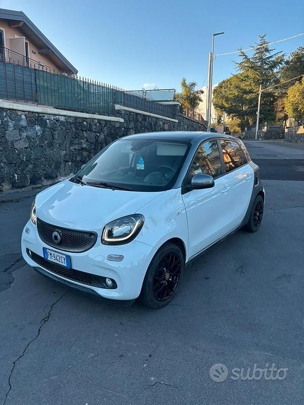 Usata Smart ForFour 2017 Bianco Utilitaria