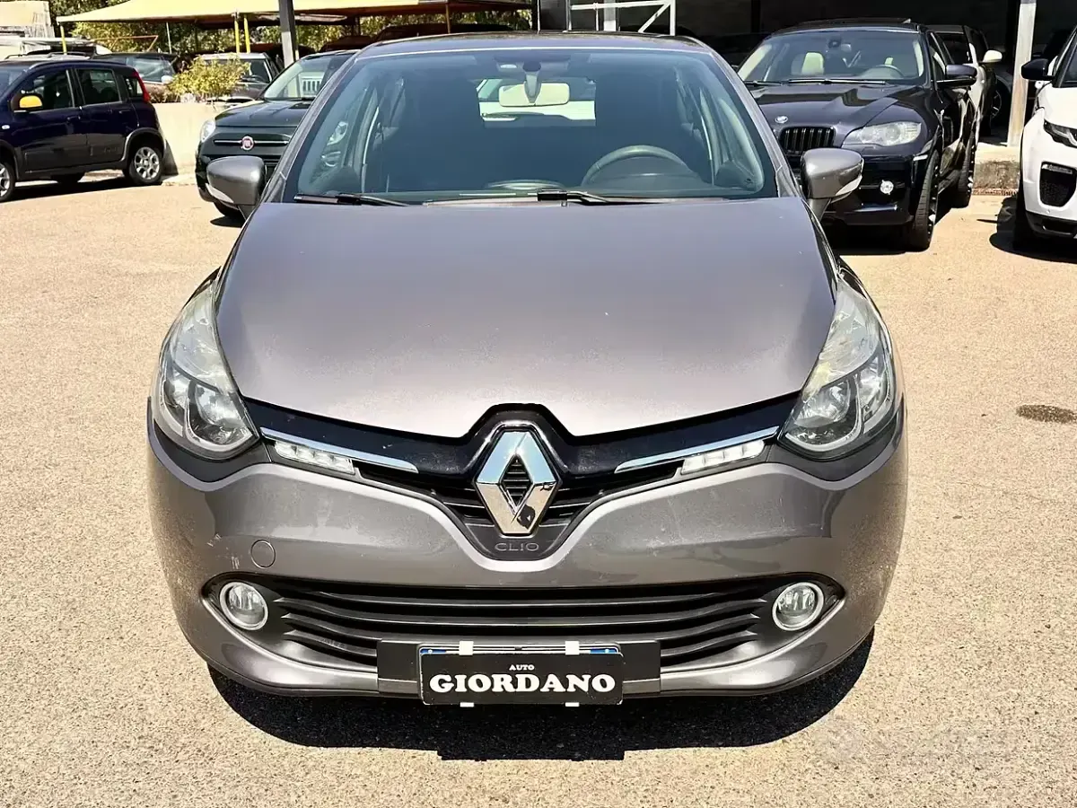 Usata Renault Clio IV 75 CV (55 kW) 2013 Grigio Berlina