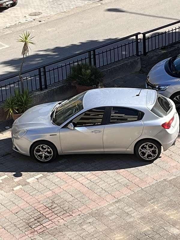 Usata Alfa Romeo Giulietta Progression 140 CV (102 kW) 2012 Berlina