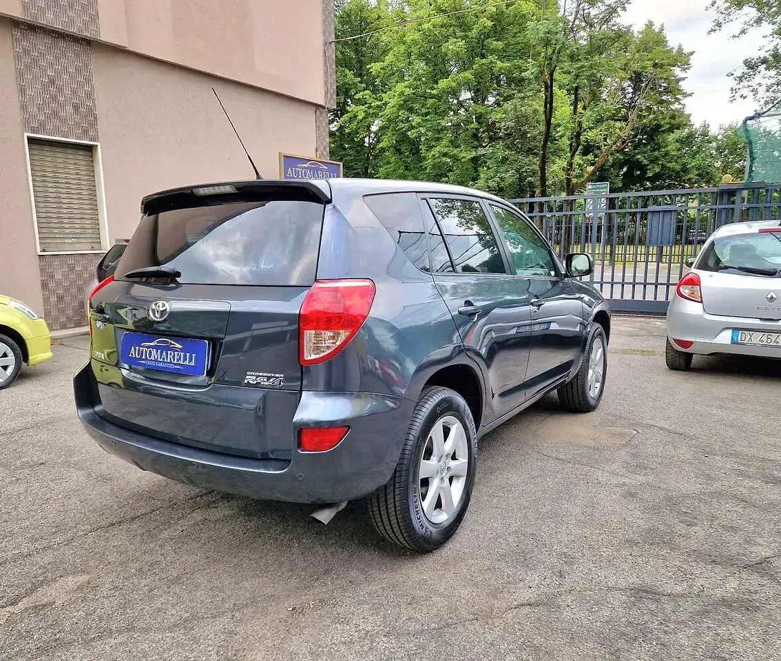 Usata Toyota RAV4 Sol 152 CV (111 kW) 2008 Grigio SUV