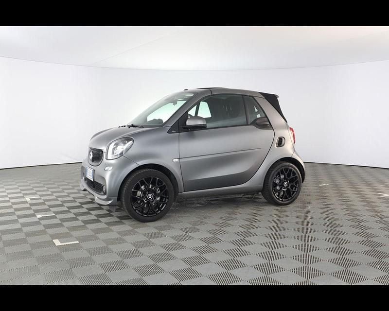 Usata Smart ForTwo Cabrio Superpassion 90 CV (66 kW) 2019 Grigio lava opaco Cabrio