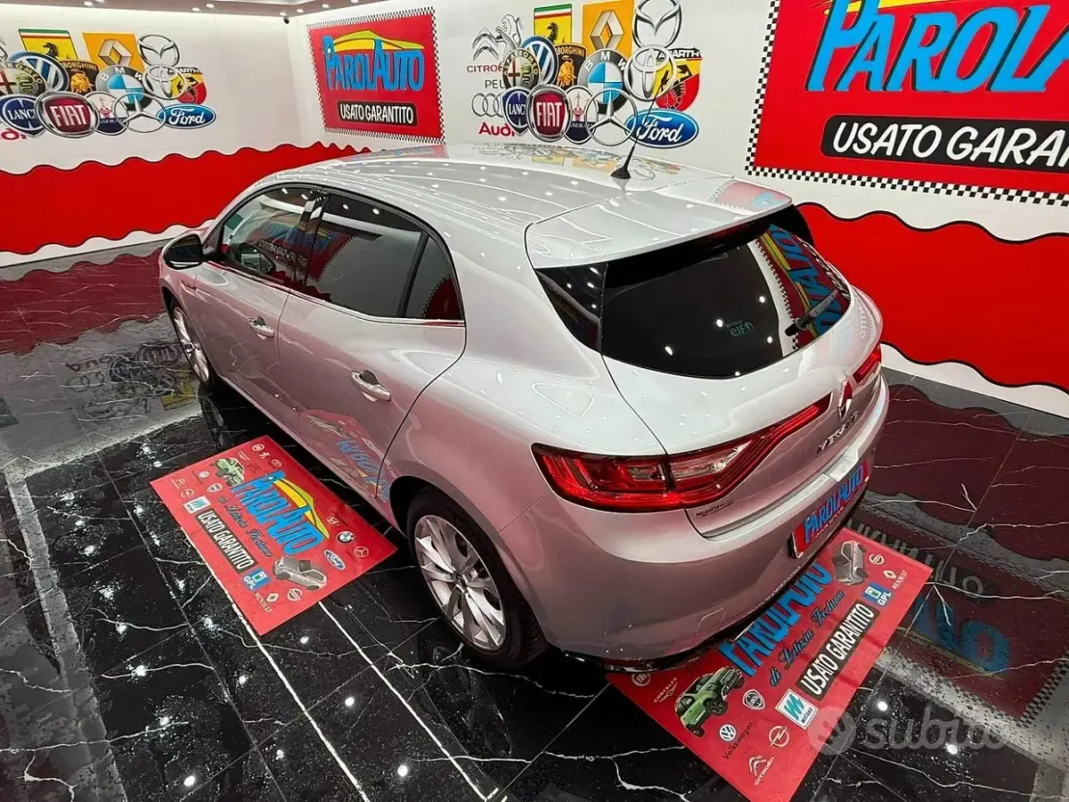 Usata Renault Mégane IV 110 CV (80 kW) 2017 Grigio Berlina