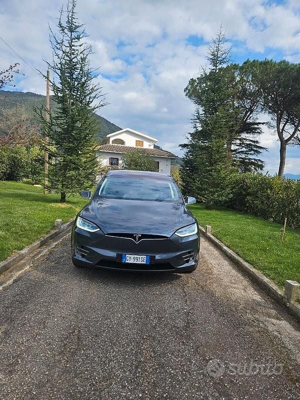 Usata Tesla Model X 2016 Grigio SUV