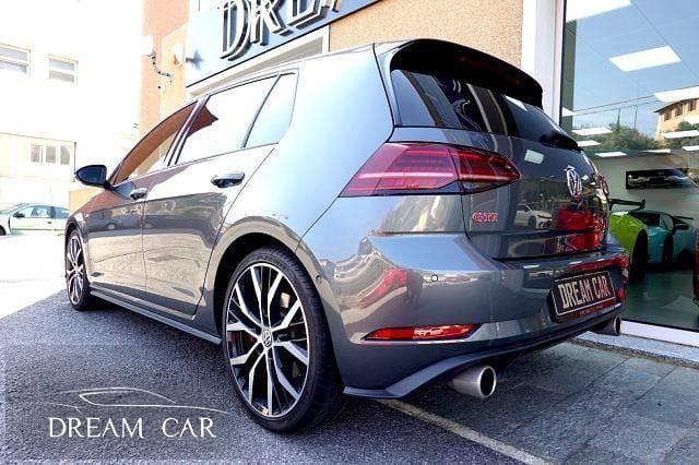Usata VW Golf VII GTI 245 CV (180 kW) 2019 Grigio metallizzato Berlina