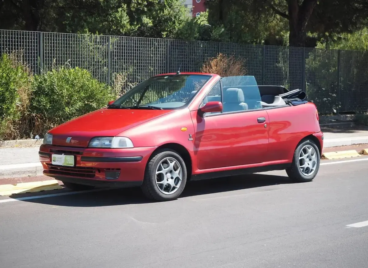 Usata Fiat Punto Cabriolet 88 CV (64 kW) 1996 Cabrio