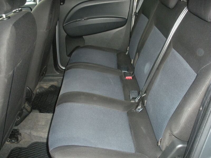 Usata Opel Combo 90 CV (66 kW) 2014 Gray Monovolume