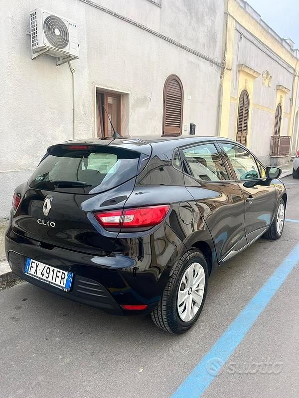 Usata Renault Clio IV Business 90 CV (66 kW) 2018 Berlina