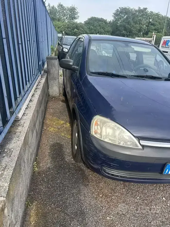 Usata Opel Corsa 60 CV (44 kW) 2003 Blu Utilitaria