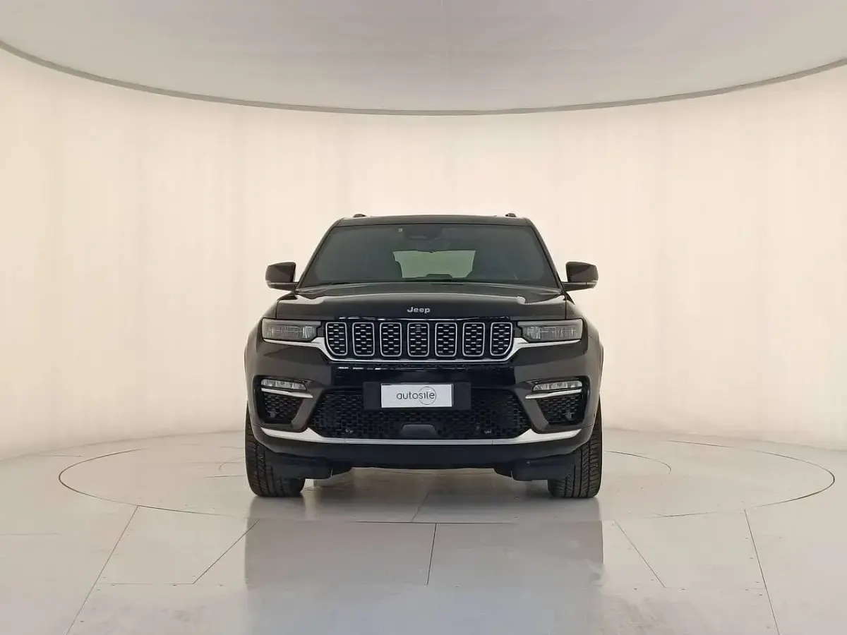 Usata Jeep Grand Cherokee Summit 272 CV (200 kW) 2025 Diamond black crystal SUV