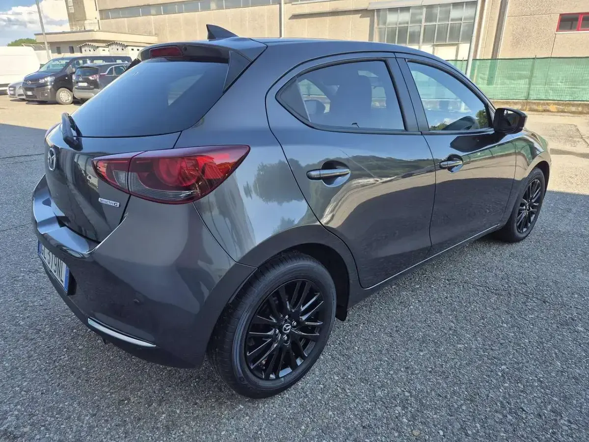 Usata Mazda 2 Homura-Line 75 CV (55 kW) 2023 Grigio Utilitaria