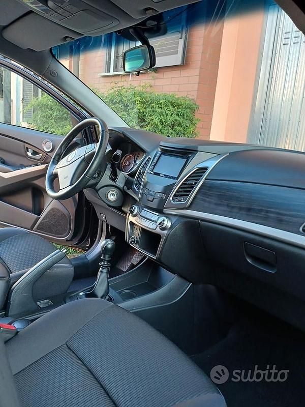 Usata SsangYong Korando 149 CV (109 kW) 2016 Nero SUV