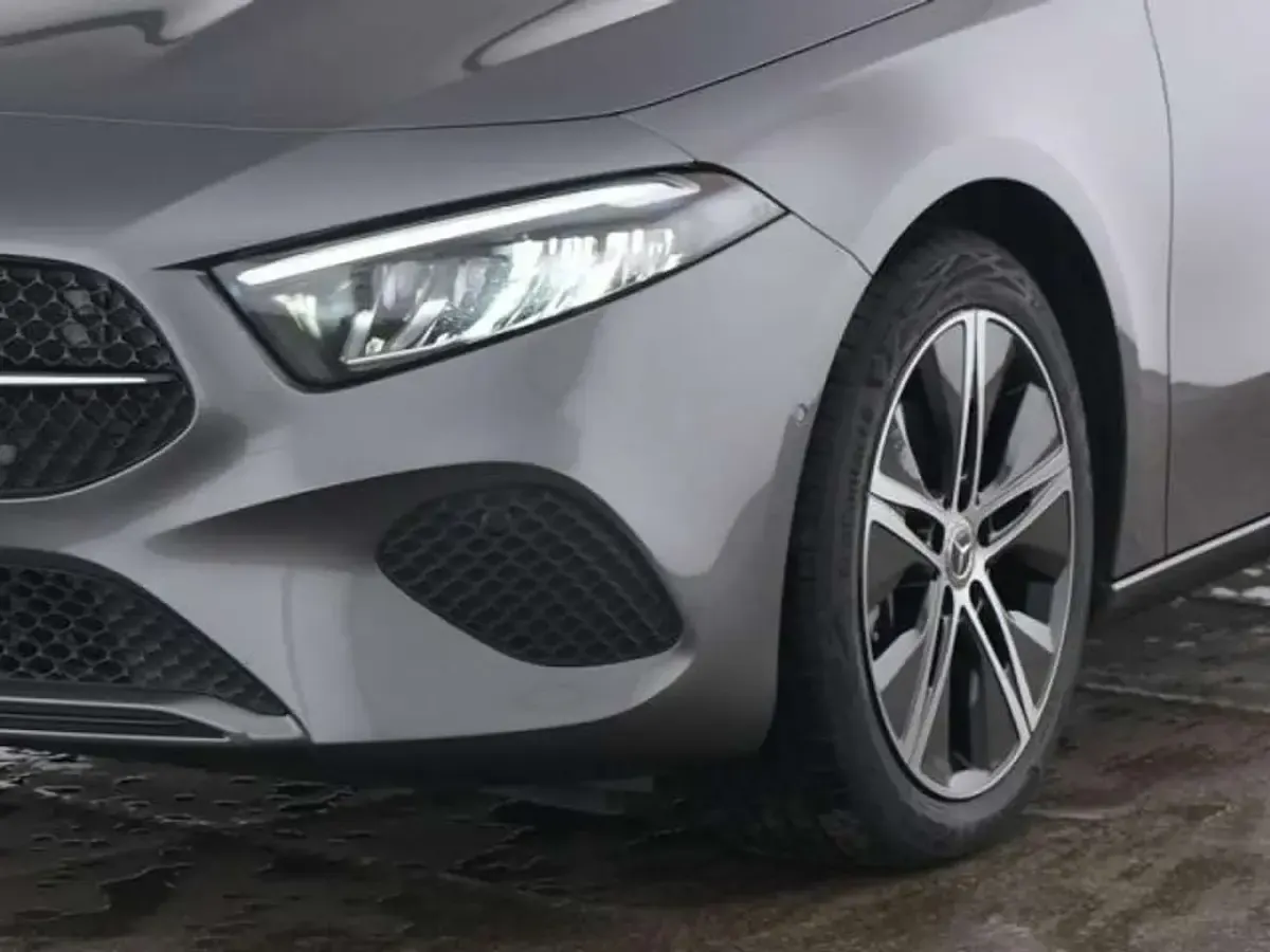 Usata Mercedes A200 Progressive 163 CV (119 kW) 2024 Grigio Berlina