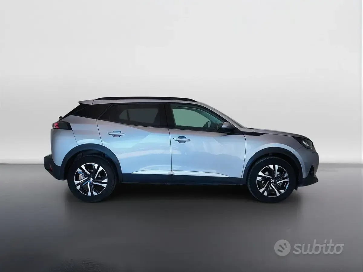 Usata Peugeot 2008 Allure 102 CV (75 kW) 2020 Grigio SUV