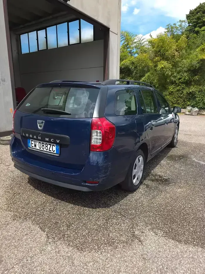 Usata Dacia Logan MCV Ambiance 75 CV (55 kW) 2014 Bluazzurro Station wagon