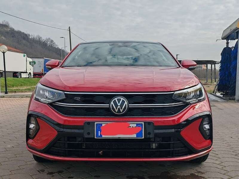 Usata VW Taigo R-line 150 CV (110 kW) 2023 Rosso SUV
