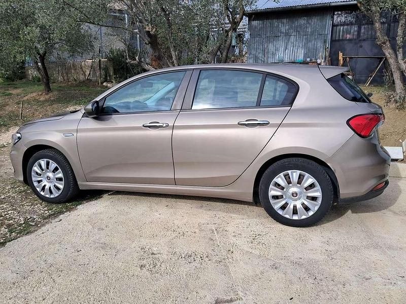 Usata Fiat Tipo Business 95 CV (69 kW) 2017 Grigio Berlina