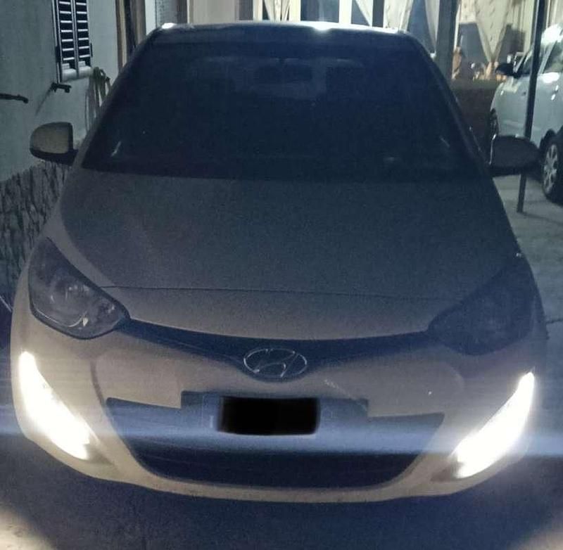 Usata Hyundai i20 Edition 75 CV (55 kW) 2013 Utilitaria