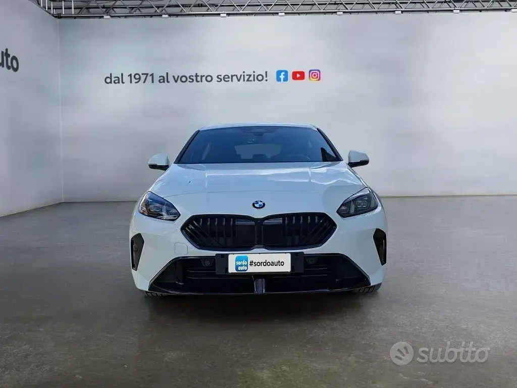 Usado BMW 118 M Sport 150 CV (110 kW) 2024 Blanco Utilitario