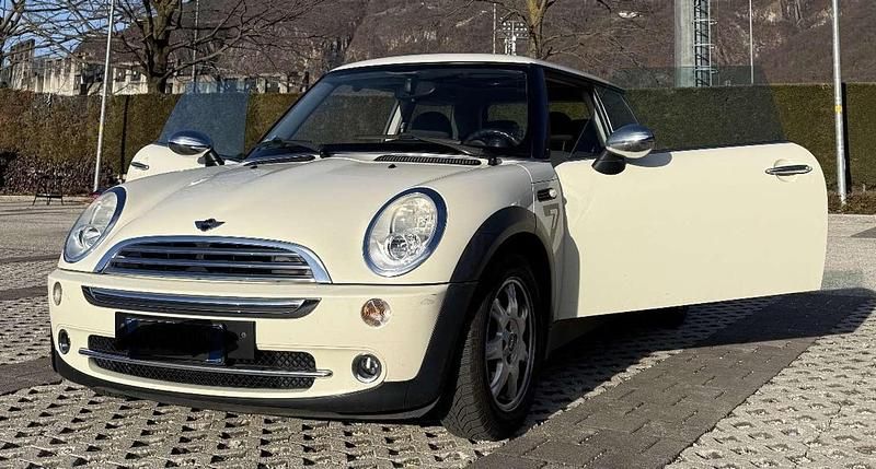 Usata Mini ONE Seven 79 CV (58 kW) 2006 Utilitaria