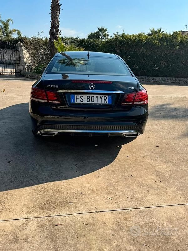 Usata Mercedes E250 AMG 170 CV (125 kW) 2015 Nero Coupé