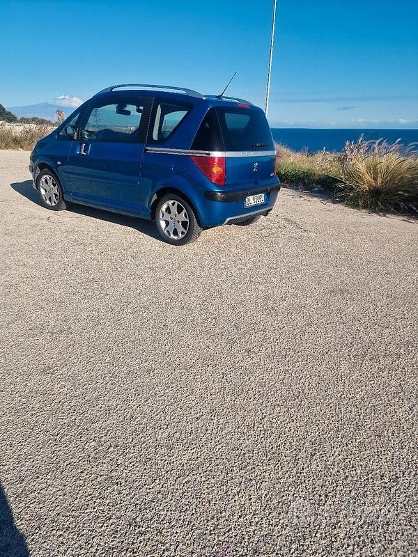 Usata Peugeot 1007 70 CV (51 kW) 2009 Blu Monovolume