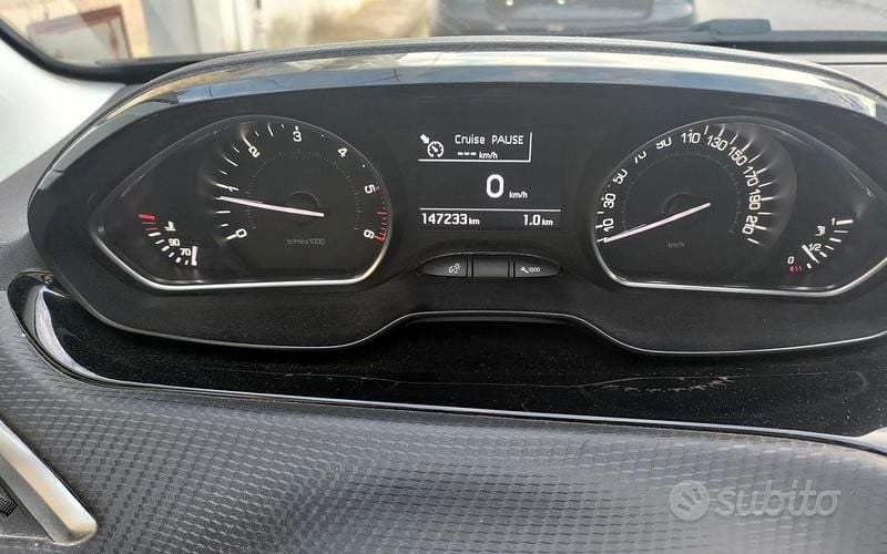 Usata Peugeot 208 Allure 100 CV (73 kW) 2016 Blu Utilitaria