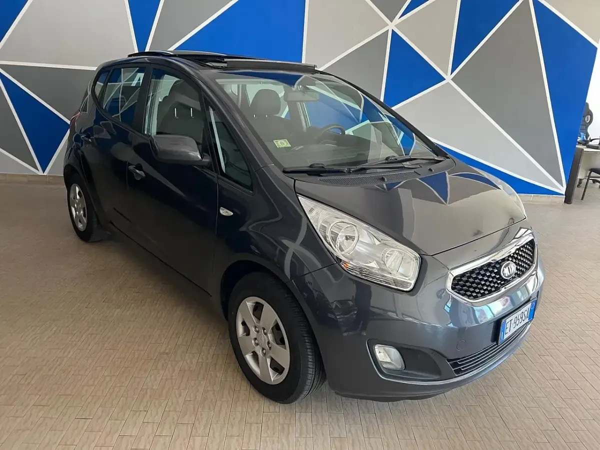 Usata Kia Venga Active 89 CV (65 kW) 2014 Grigio Utilitaria