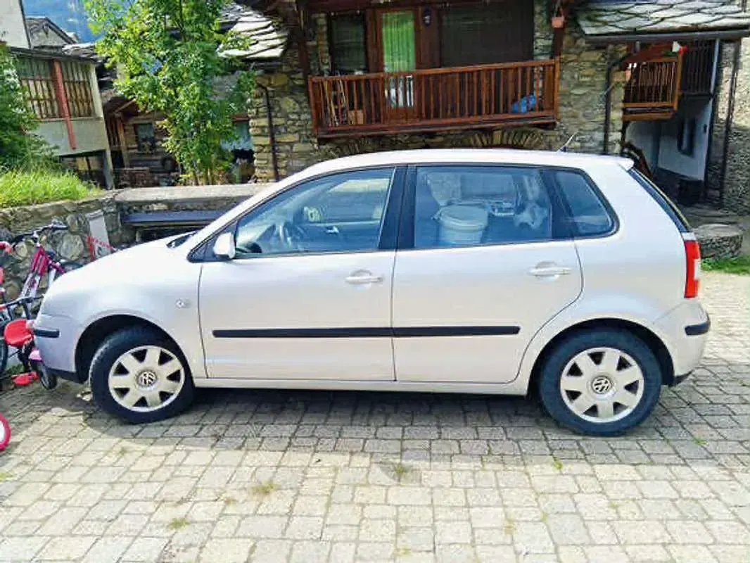 Usata VW Polo Comfortline 64 CV (47 kW) 2002 Utilitaria
