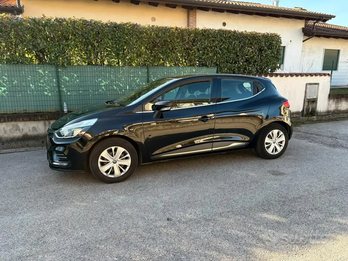Usata Renault Clio IV 73 CV (53 kW) 2018 Nero Berlina