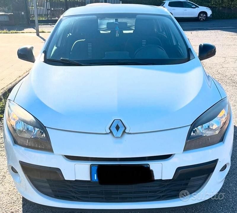 Usata Renault Mégane III 110 CV (80 kW) 2012 Bianco Station wagon