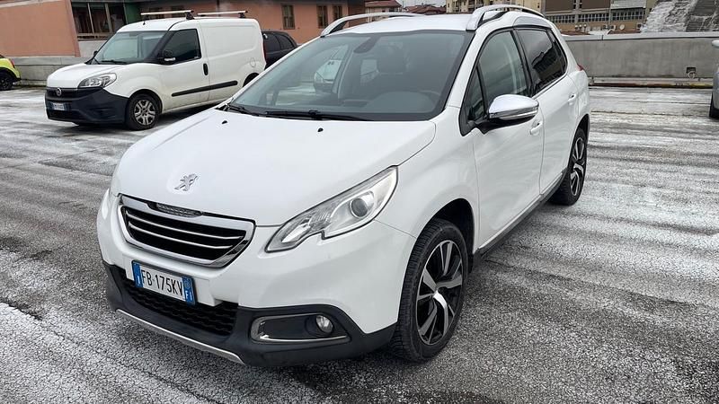 Usata Peugeot 2008 S 99 CV (72 kW) 2016 Bianco SUV