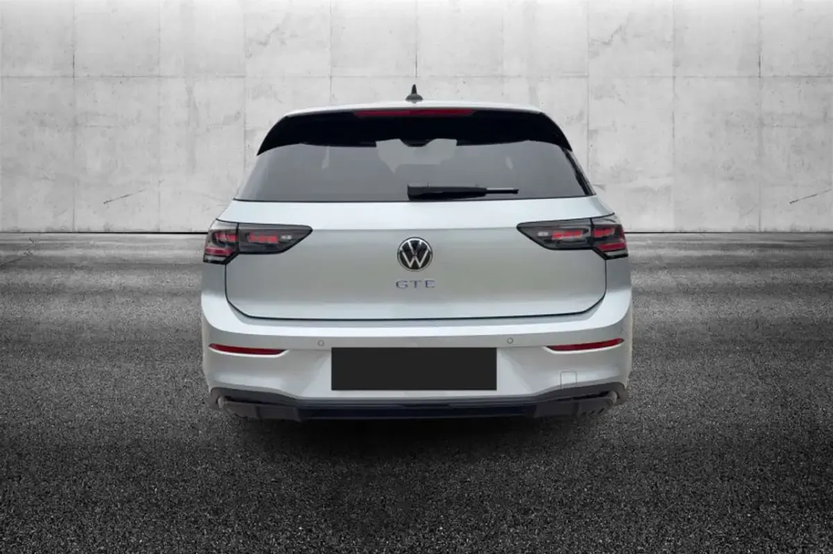 Usata VW Golf VIII GTE 272 CV (200 kW) 2025 Argento Berlina