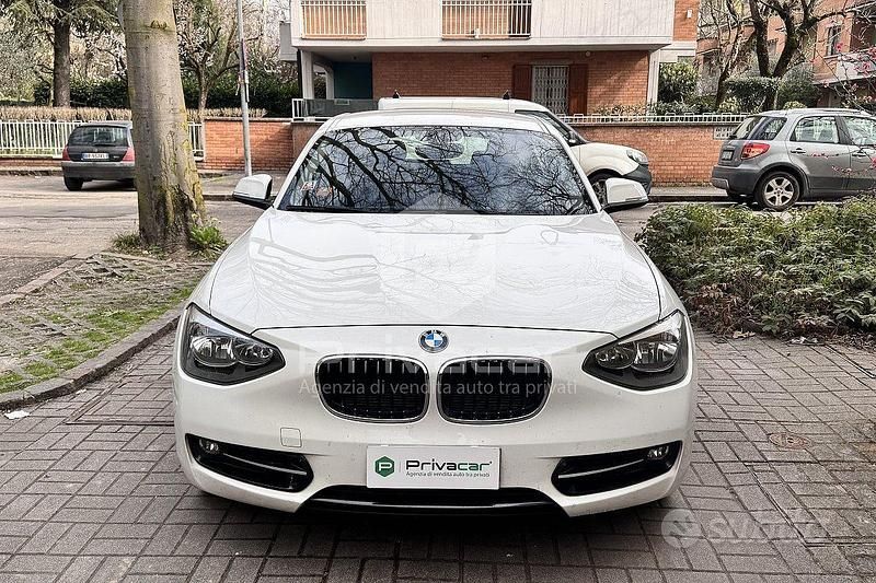Usata BMW 116 Sport Line 116 CV (85 kW) 2013 Bianco Utilitaria