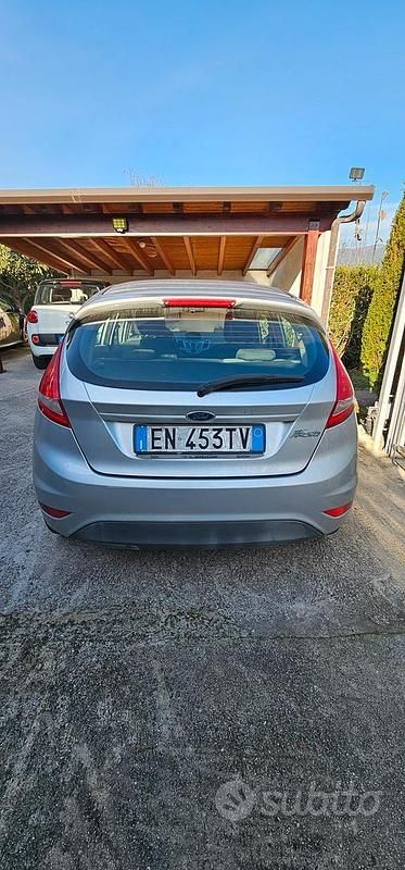 Usata Ford Fiesta 2010 Grigio Utilitaria