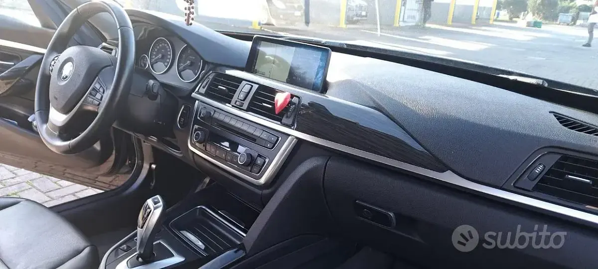 Usata BMW 320 184 CV (135 kW) 2013 Bluazzurro Berlina