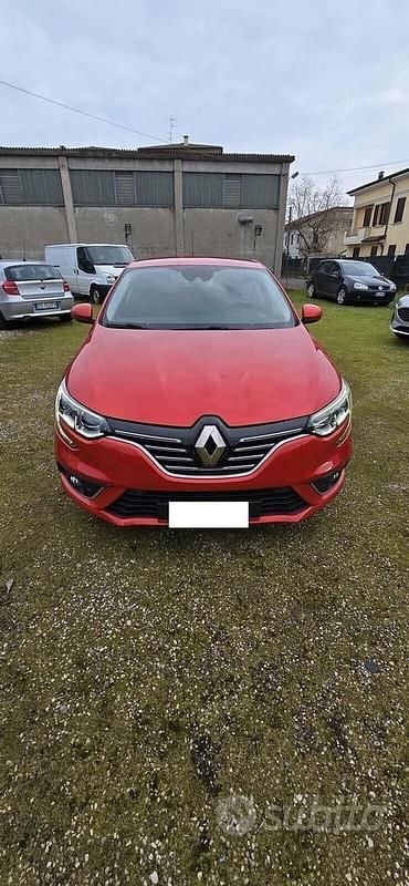 Usata Renault Mégane IV Bose Edition 110 CV (80 kW) 2016 Arancione Berlina