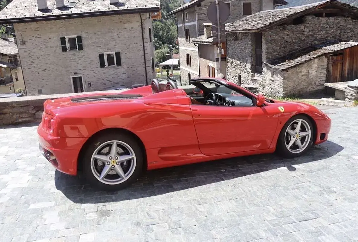 Usata Ferrari 360 400 CV (294 kW) 2002 Coupé