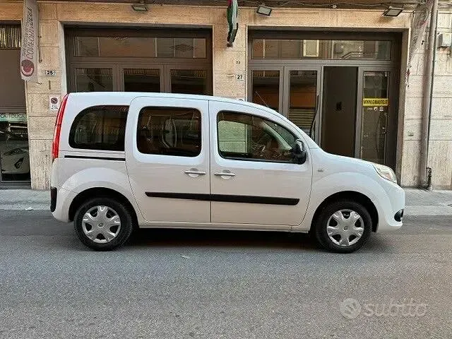 Usata Renault Kangoo Life 95 CV (69 kW) 2020 Bianco Monovolume