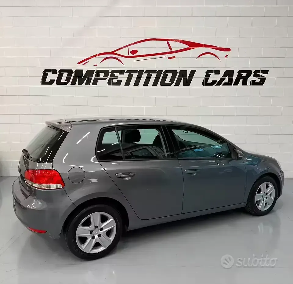 Usata VW Golf VI Comfortline 102 CV (75 kW) 2008 Grigio Utilitaria