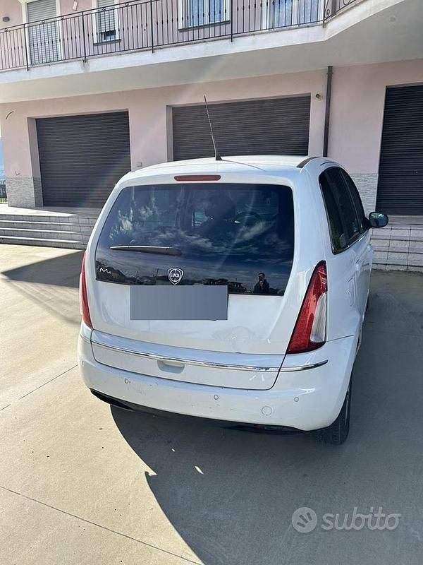 Usata Lancia Musa 77 CV (56 kW) 2012 Monovolume