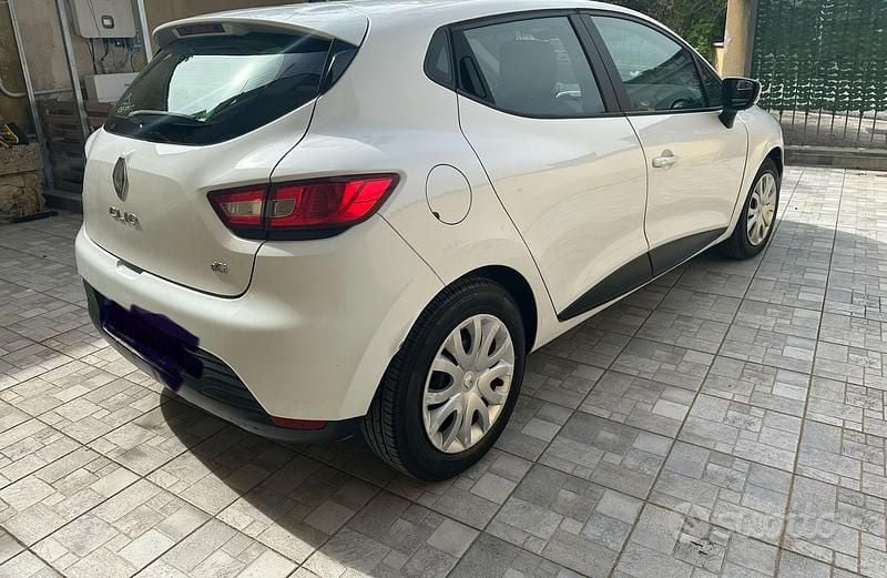 Usata Renault Clio IV 75 CV (55 kW) 2014 Bianco Berlina