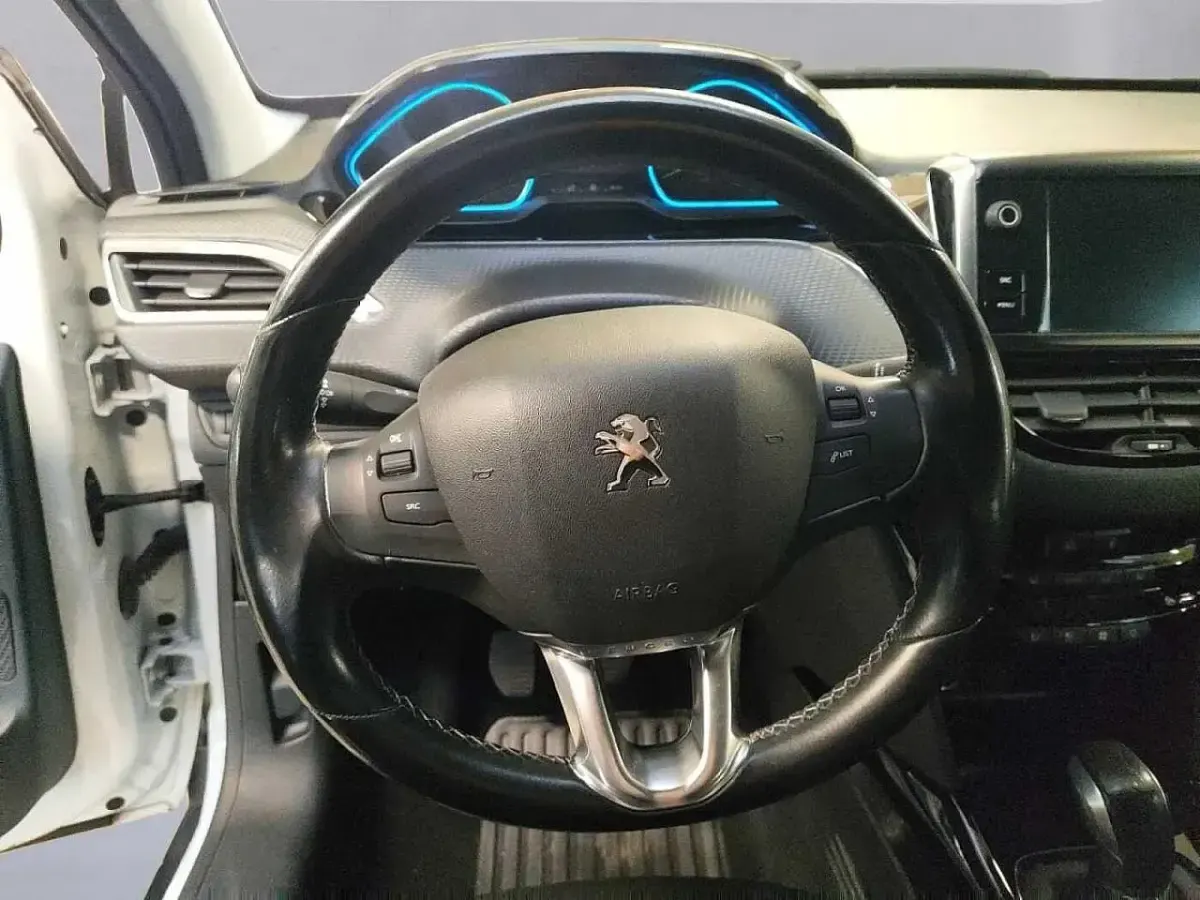Usata Peugeot 2008 Allure 100 CV (73 kW) 2018 Bianco SUV
