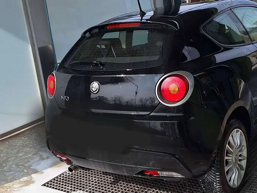 Usata Alfa Romeo MiTo Progression 84 CV (61 kW) 2015 Nero Utilitaria