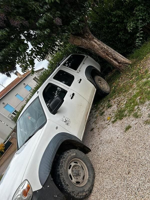 Bianco Usata 2009 Mazda BT-50 Pick-up | 8500 € - Immagine 1/4