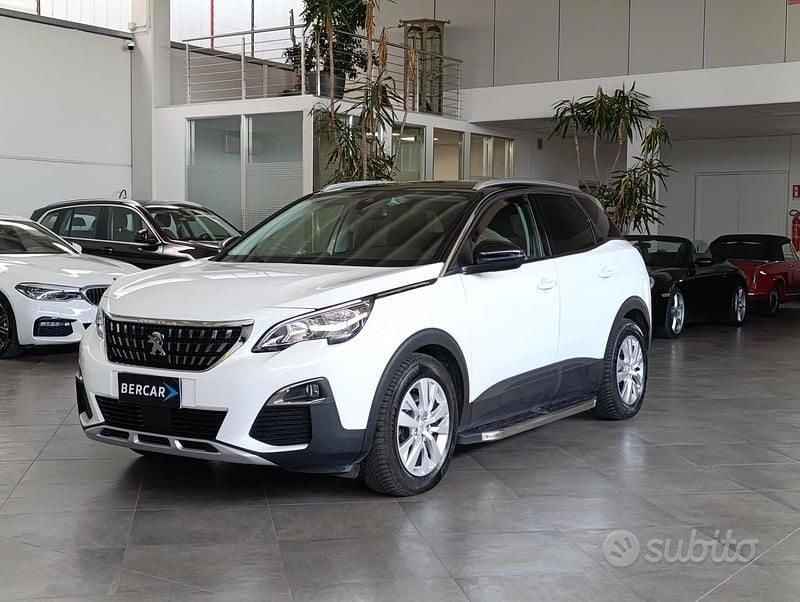 Usata Peugeot 3008 Active 120 CV (88 kW) 2017 Other SUV