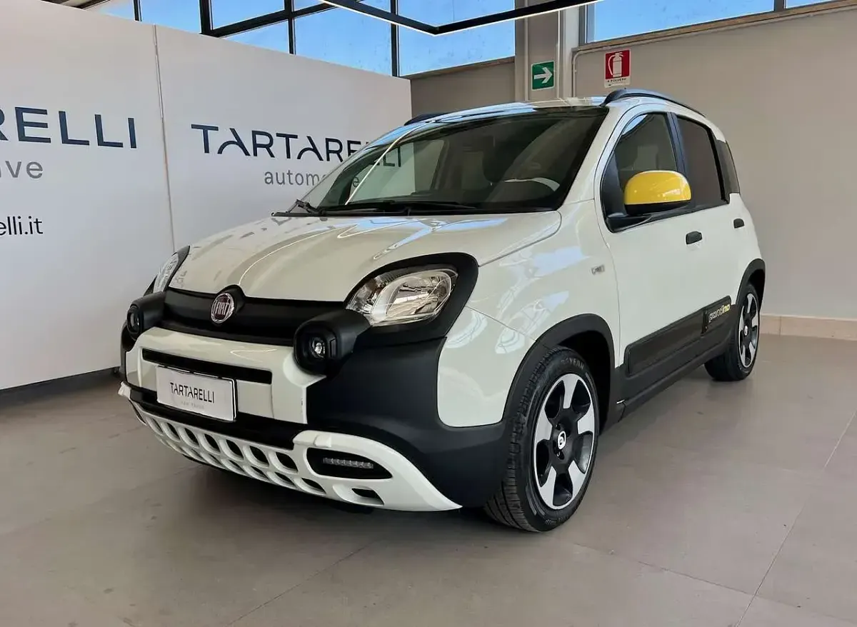 Usata Fiat Panda Cross Cross 69 CV (50 kW) 2025 Bianco Utilitaria