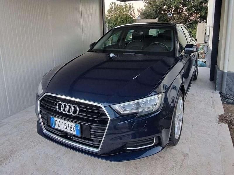 Usata Audi A3 Ambiente 131 CV (96 kW) 2019 Blu/azzurro Berlina